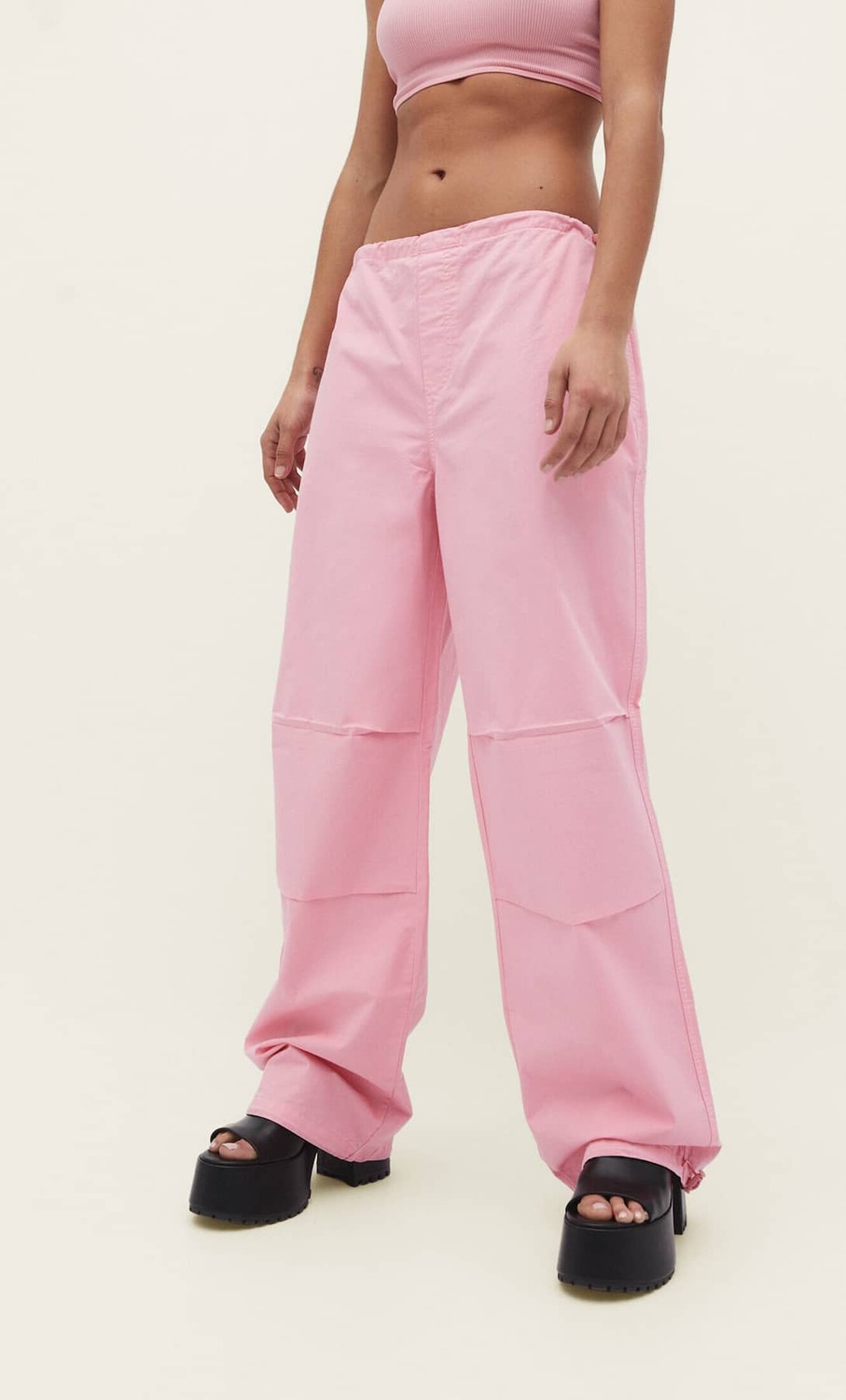 

Брюки Stradivarius Poplin Parachute With Stoppers, розовый