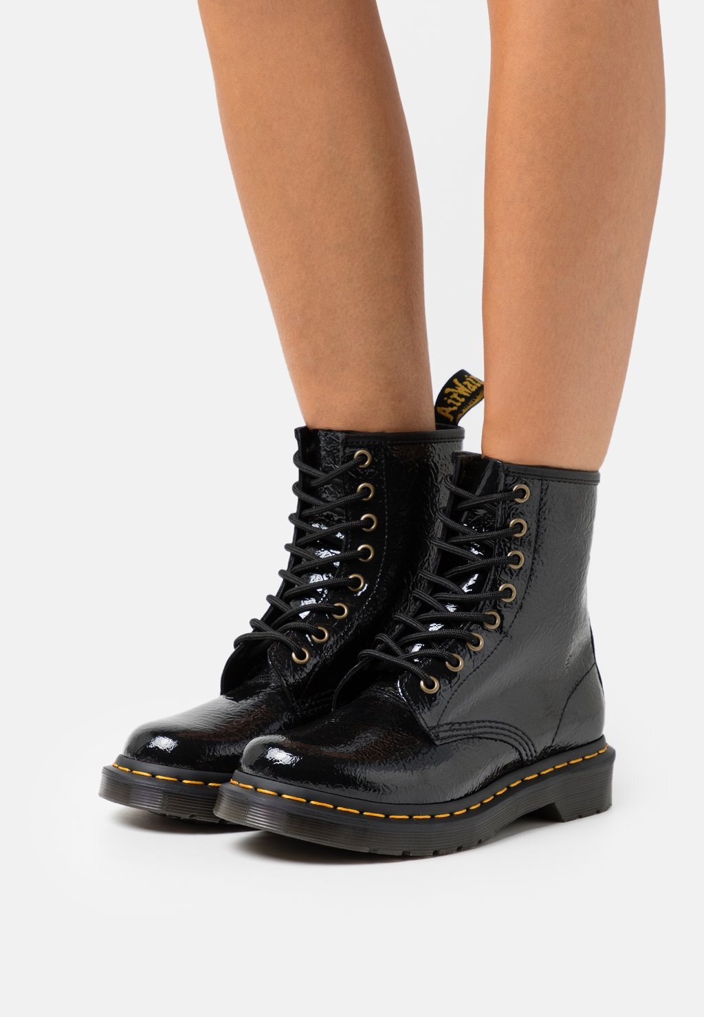 

Ботильоны на шнуровке 1460 Dr. Martens, черный