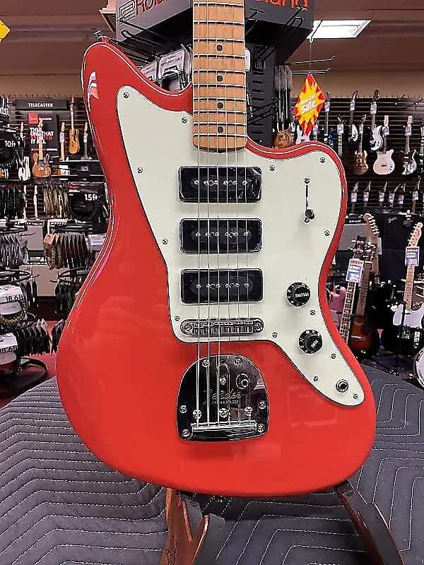 

Fender Noventa Jazzmaster Maple Neck Fiesta Red