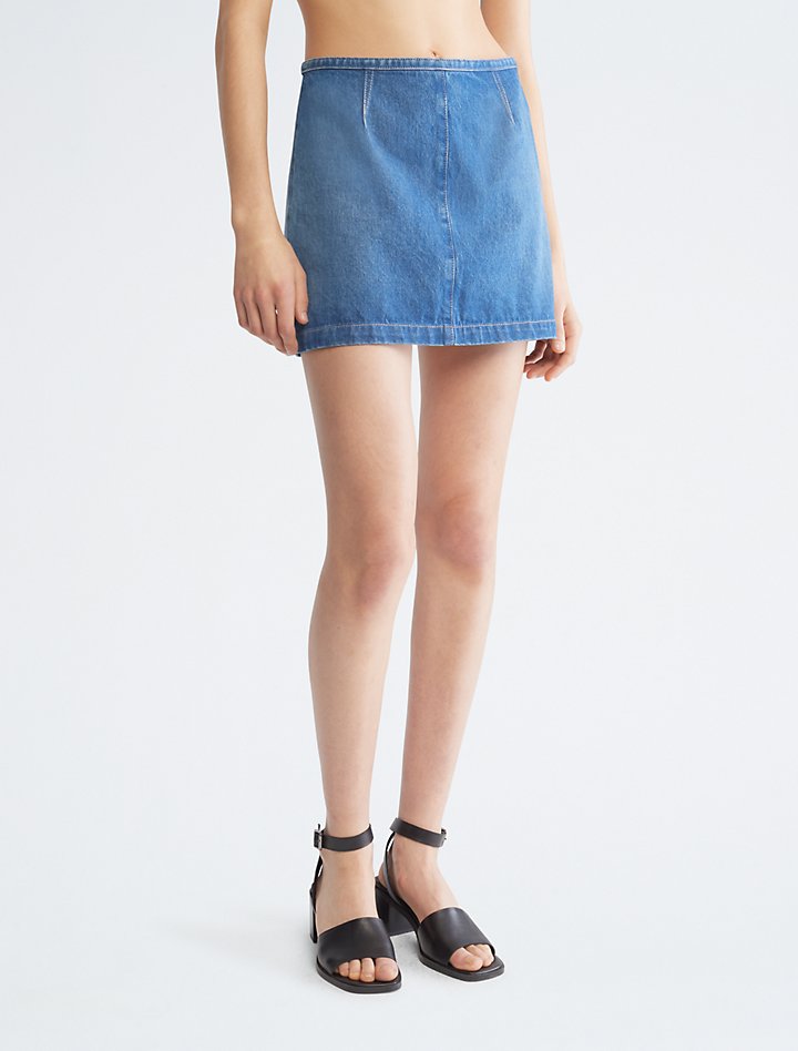 юбка а силуэта из искусственной кожи calvin klein черный Выбеленная на солнце джинсовая мини-юбка Calvin Klein