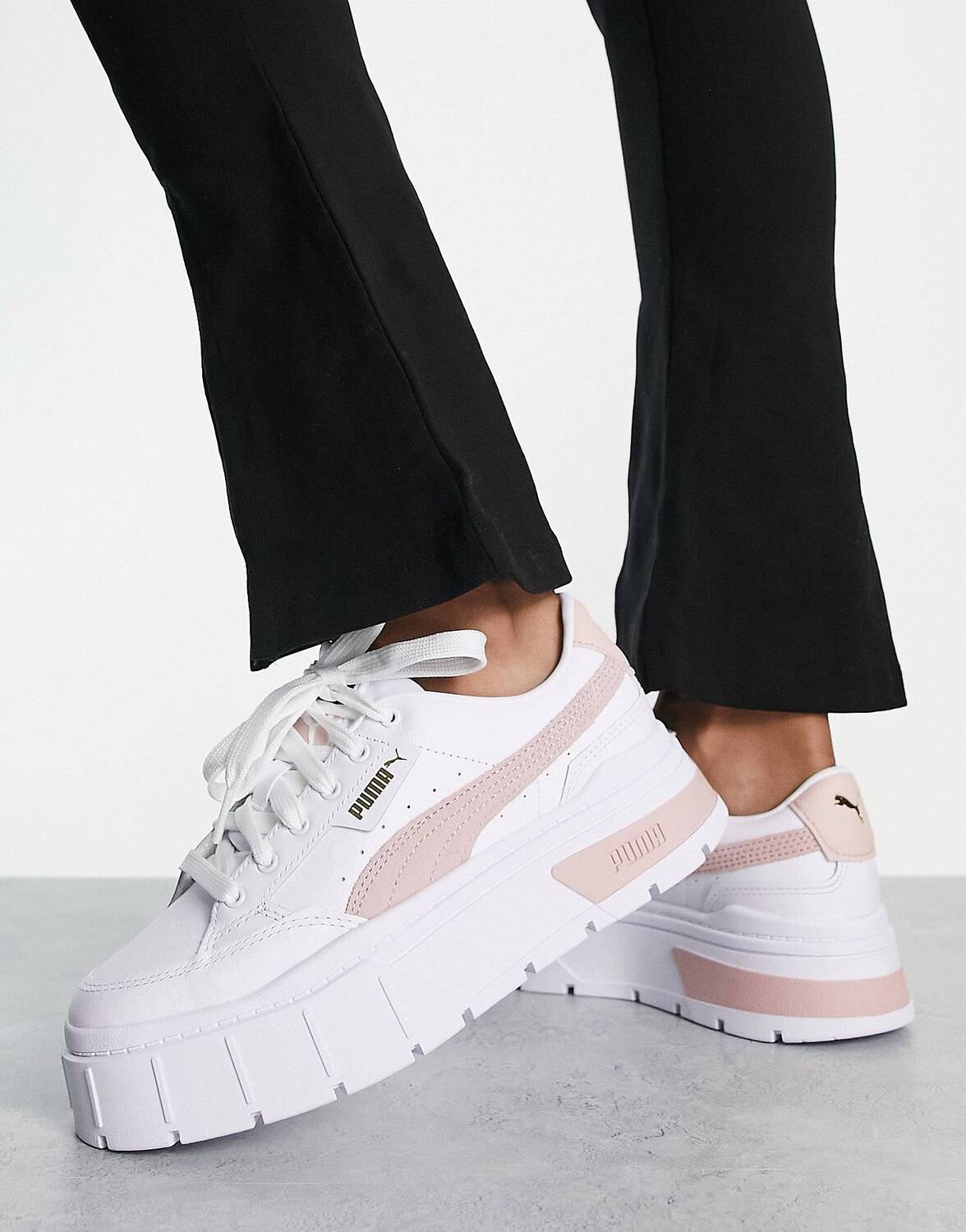 

Бело-розовые кроссовки Puma Mayze Stack