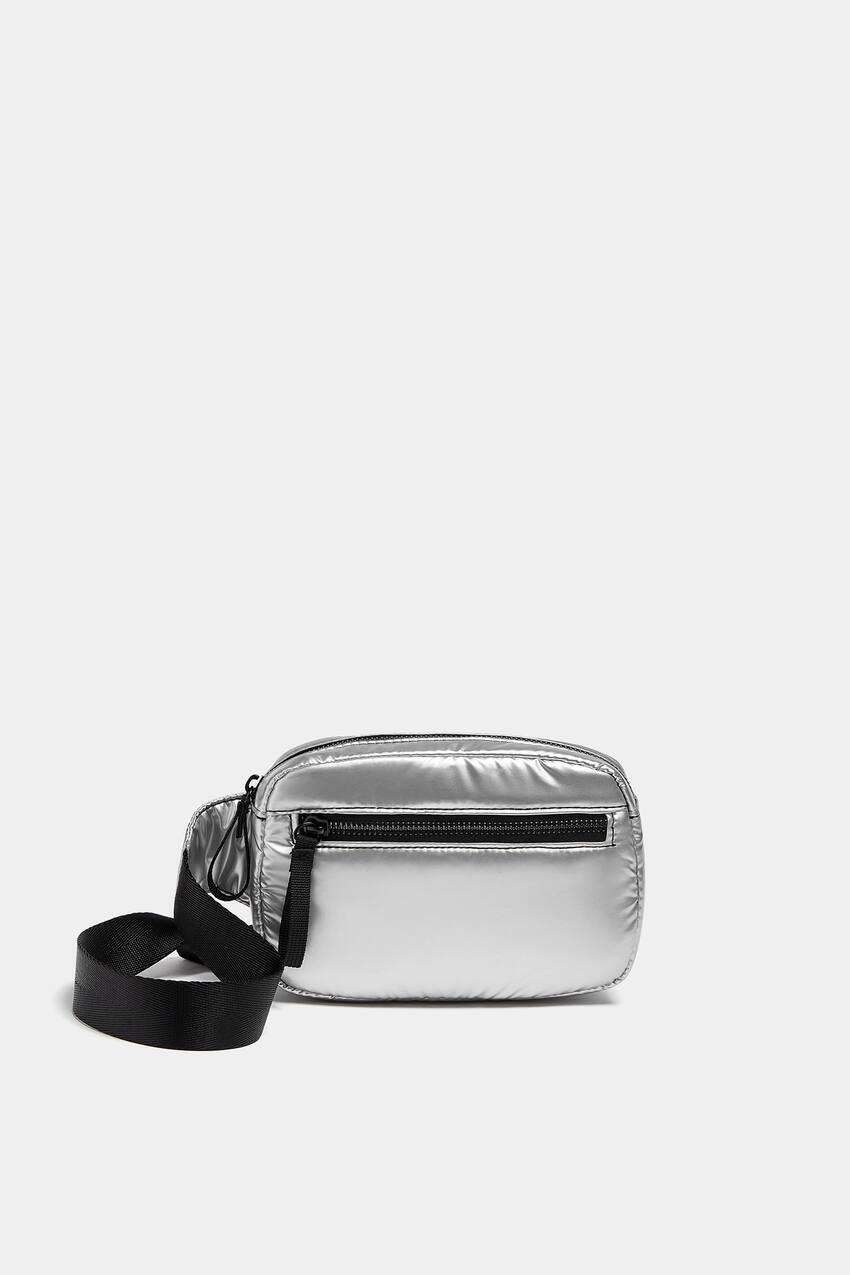 

Поясная сумка с эффектом металлик Pull&Bear, серебро