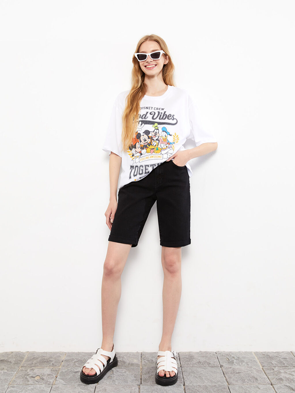 

Женские джинсовые шорты с высокой талией и прямым карманом LCW Jeans