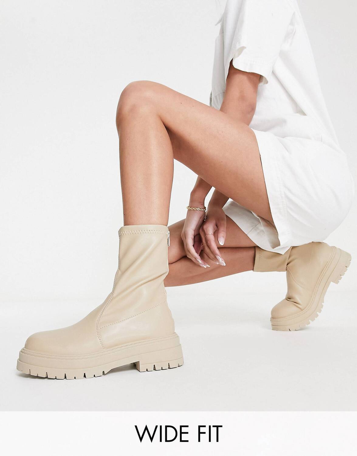 Коричневые массивные носки Topshop Wide Fit Kasper