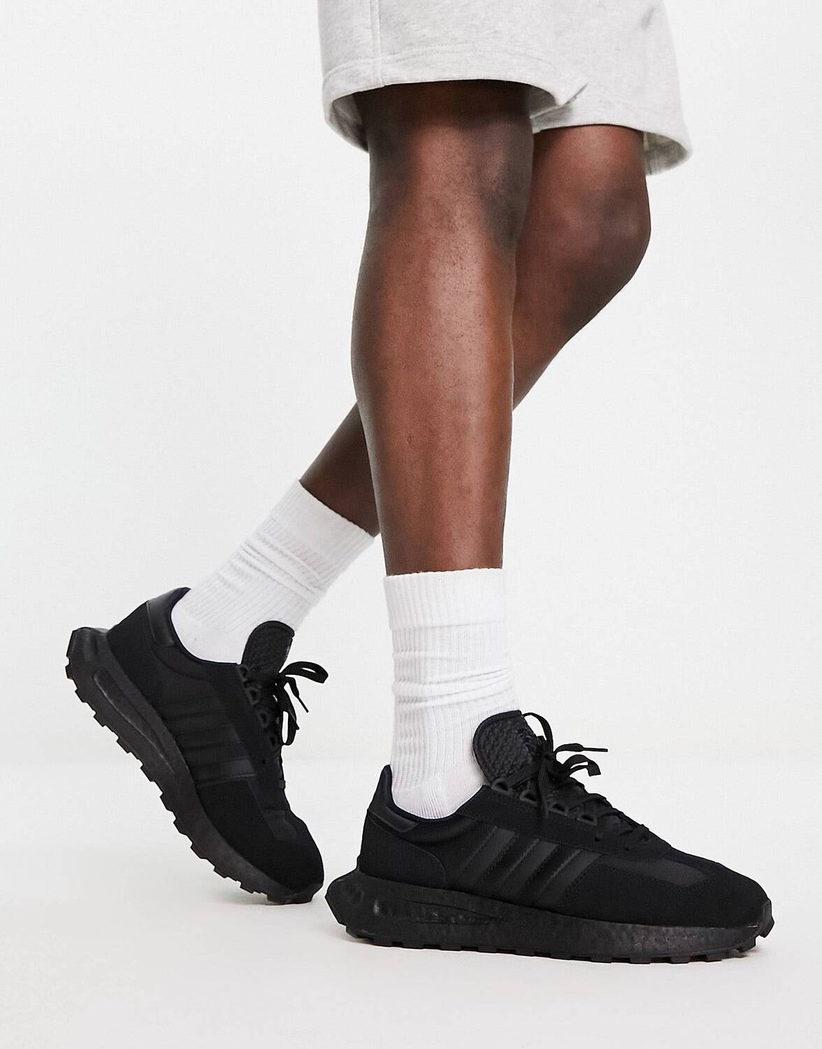 

Черные кроссовки adidas Originals Retropy E5