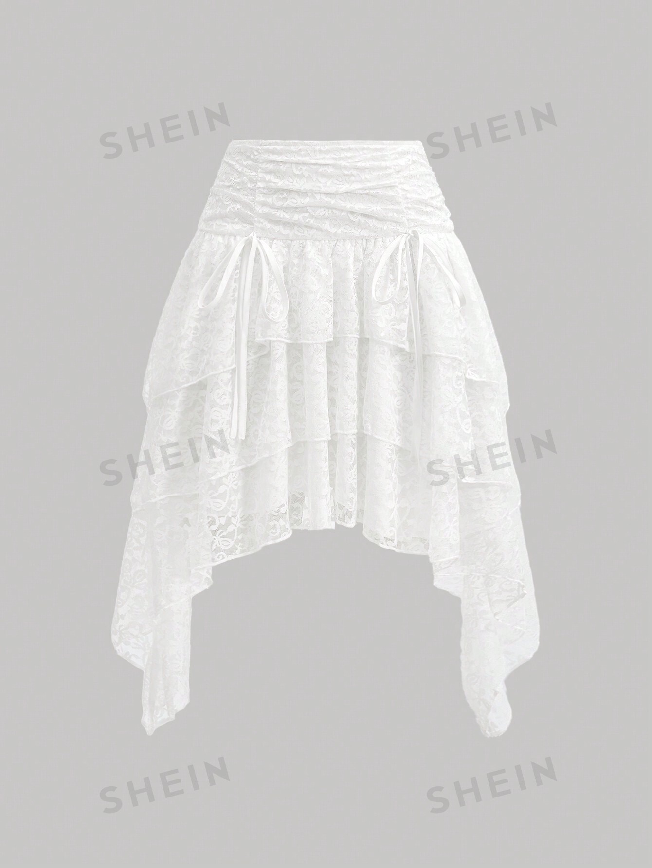 SHEIN MOD Белая кружевная декорированная асимметричная юбка с рюшами по подолу, белый shein mod белая кружевная декорированная асимметричная юбка с рюшами по подолу белый