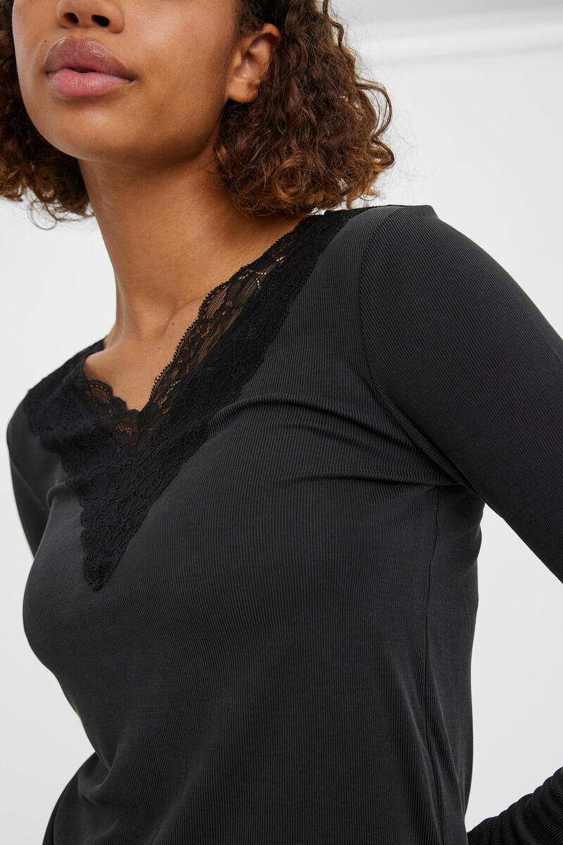 

Кружевной свитер Vero Moda, черный