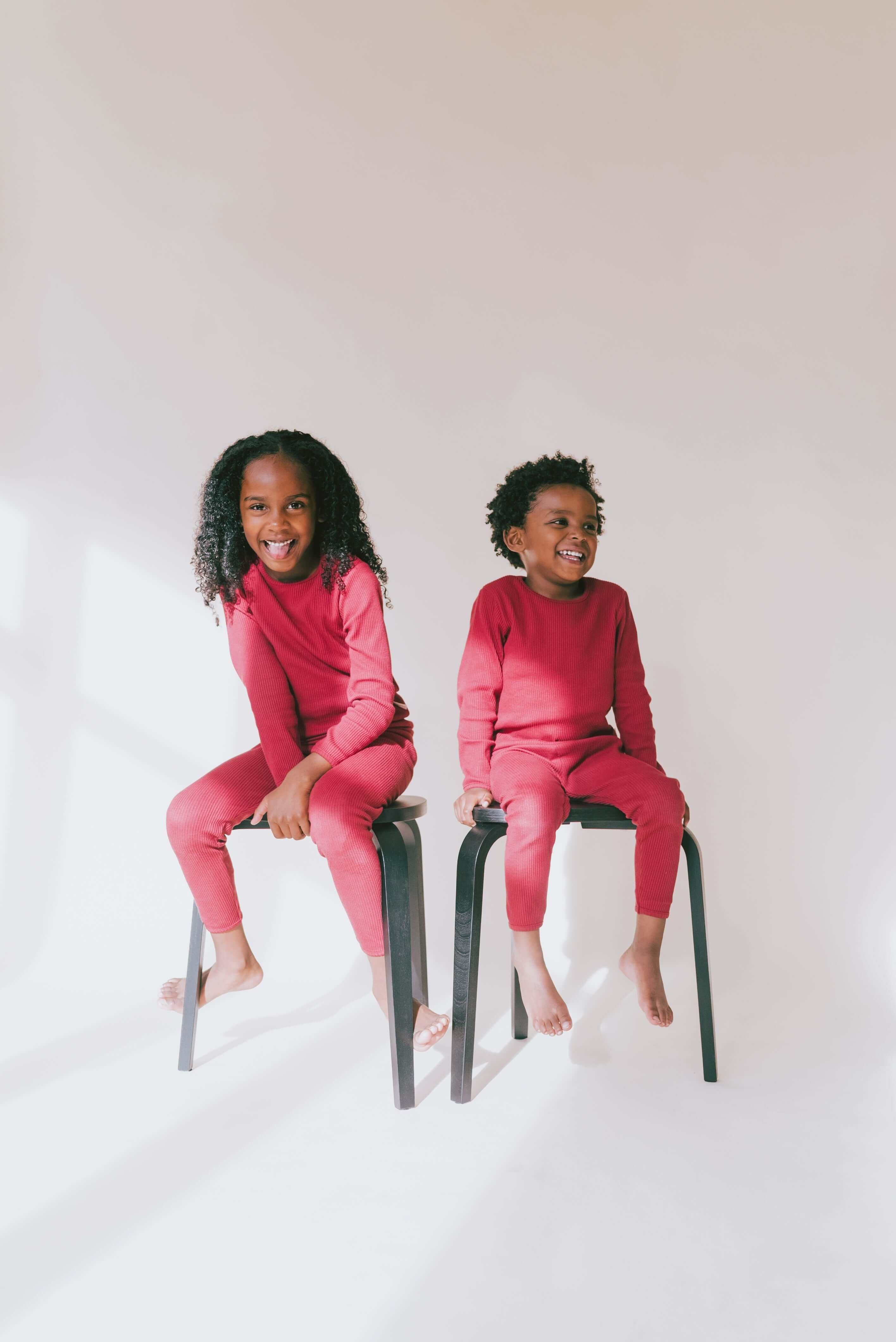 одинаковые комплекты для всей семьи детские пижамы одежда для мамы и дочки весенне осенний костюм с длинным рукавом милый домашний костю Детская домашняя одежда в рубчик DreamBuy, красный