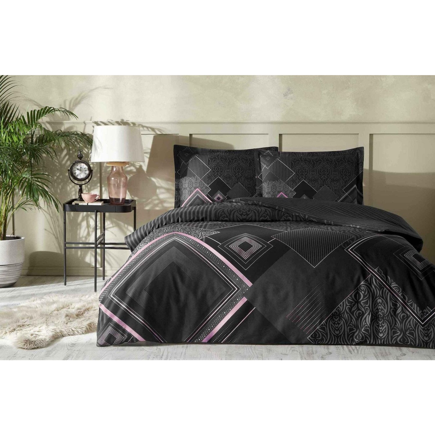Комплект постельного белья Ozdilek Snazzy Black Pink King Size nonio siyah örgülü terlik