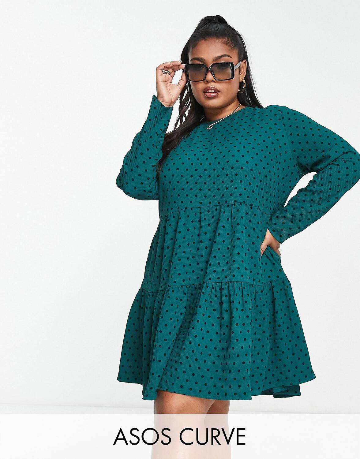 

Ярусное платье мини в г��рошек с длинными рукавами ASOS DESIGN Curve