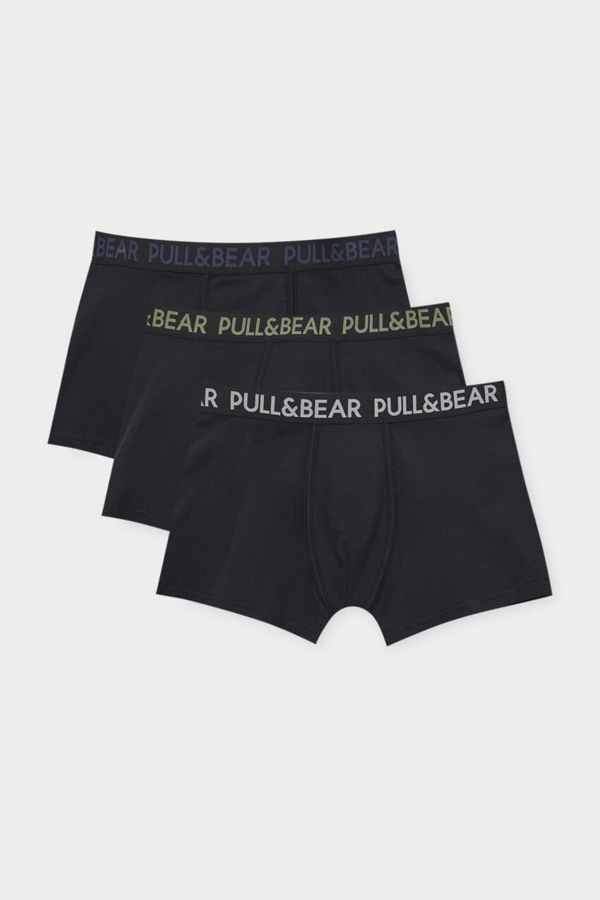 

В упаковке 3 боксера. Pull&Bear