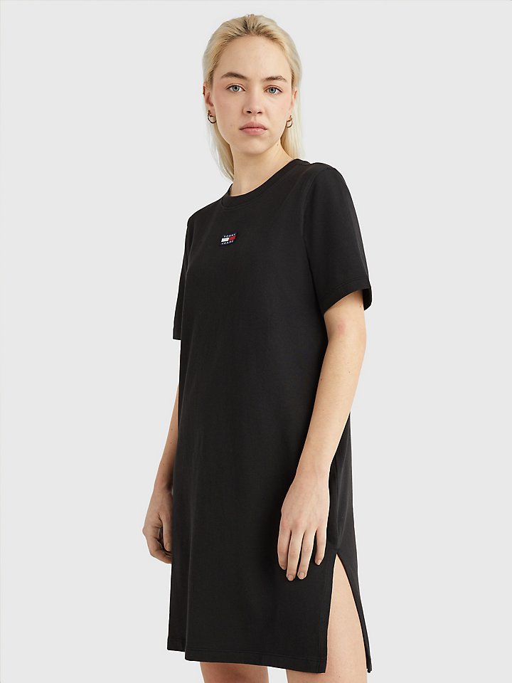 

Однотонное платье-футболка со значком Tommy Jeans