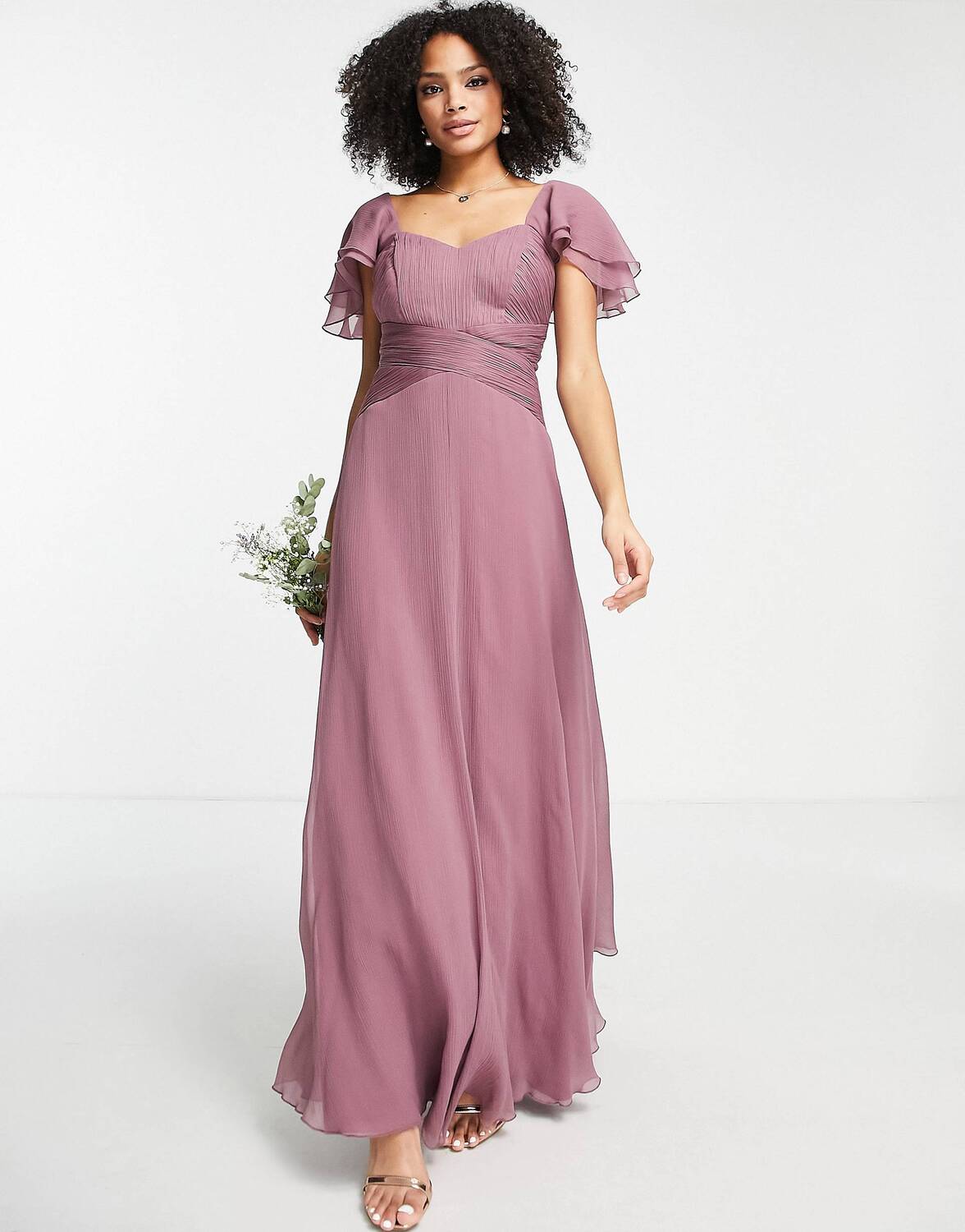 

Платье макси с короткими рукавами и рюшами ASOS DESIGN Bridesmaid