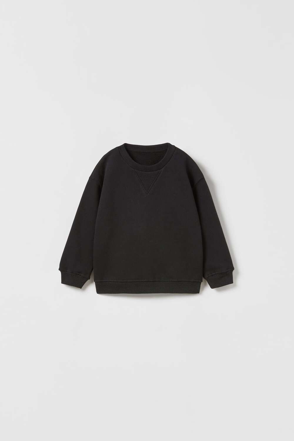 

Простой свитшот с треугольниками ZARA, черный