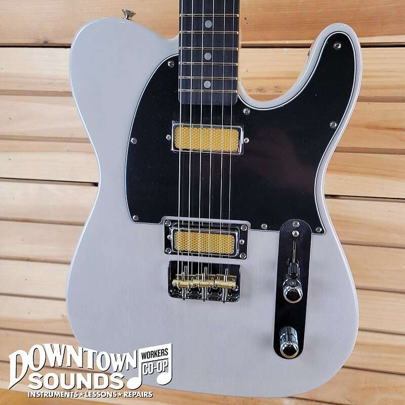 

Телекастер Fender Gold Foil с сумкой Deluxe — белый блонд GOLD FOIL TELE - WHITE BLONDE
