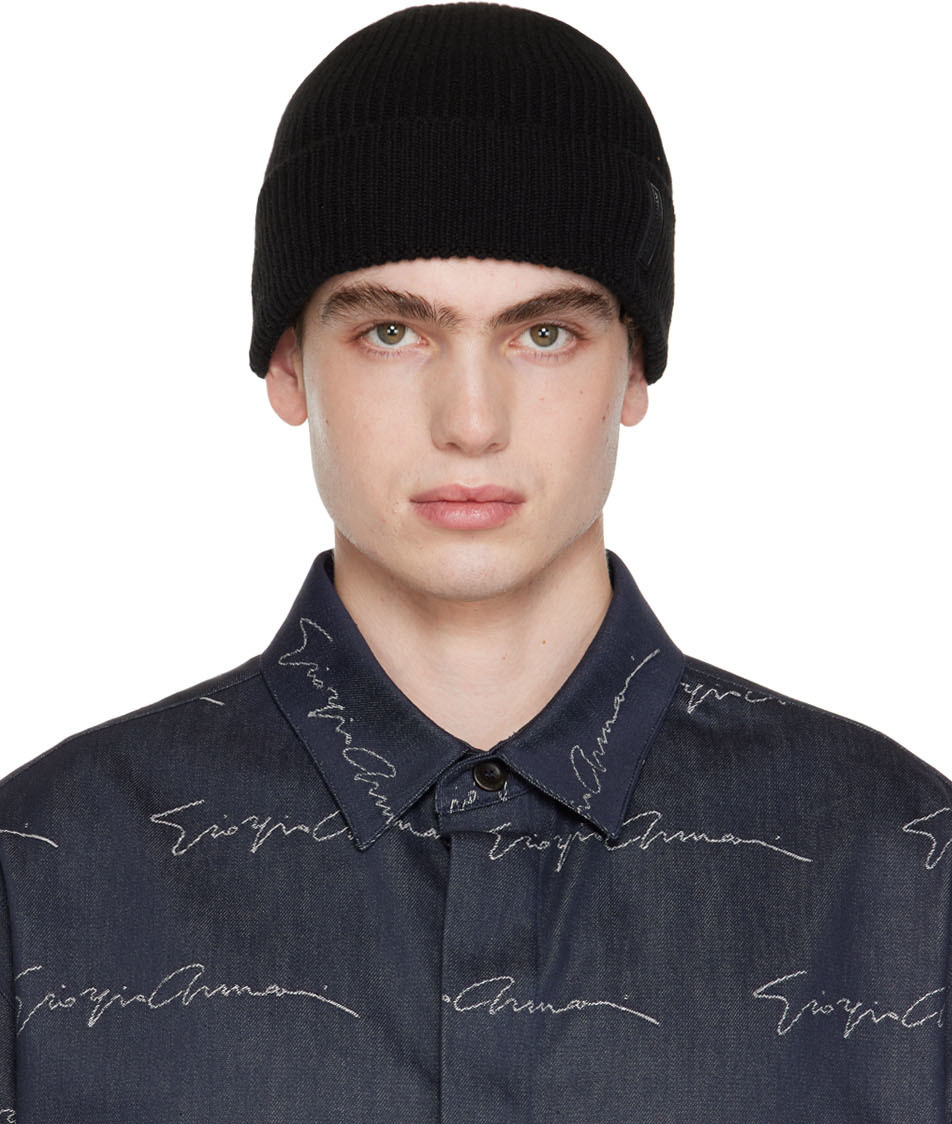 

Черная вязаная шапка Giorgio Armani