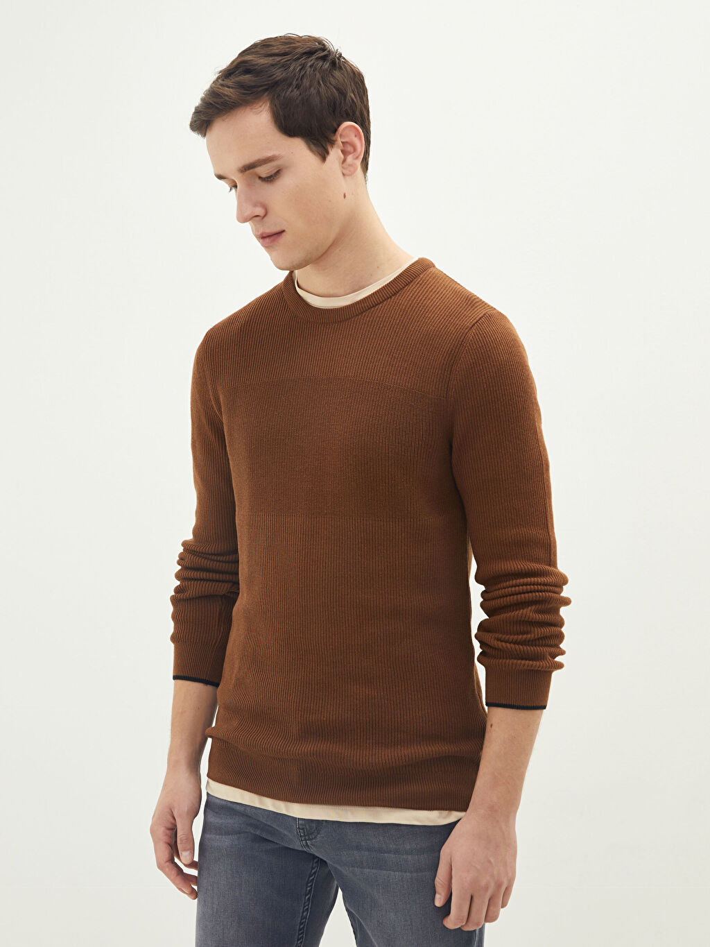 

Мужской трикотажный свитер с круглым вырезом и длинными рукавами LCW Casual, Коричневый
