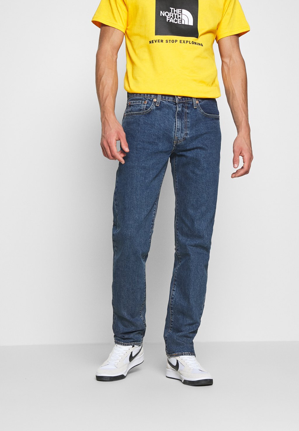 

Джинсы прямого кроя Levi's Straight Leg -Farkut