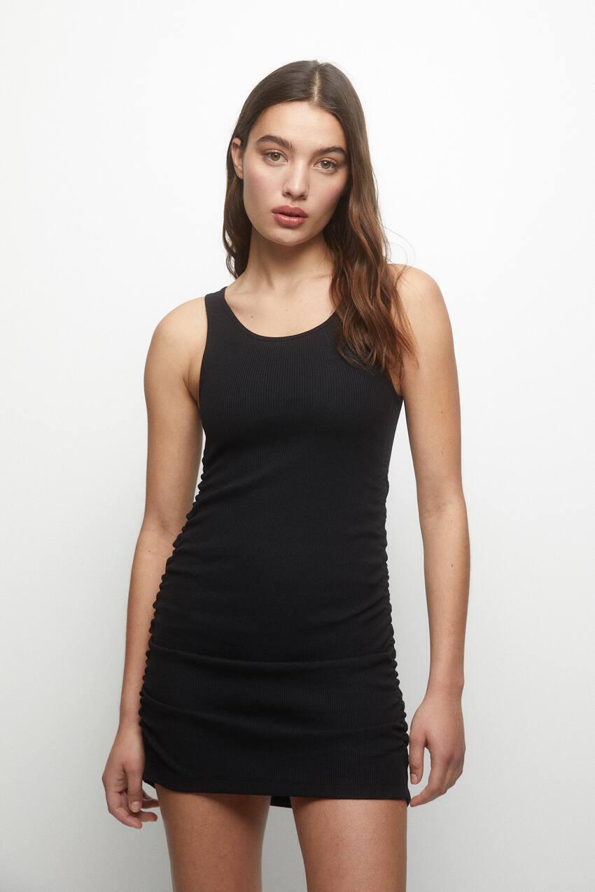 

Короткое драпированное платье без рукавов Pull&Bear, черный