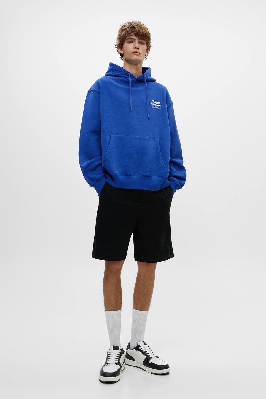

Базовые шорты-чинос-бермуды с кулиской Pull&Bear, черный