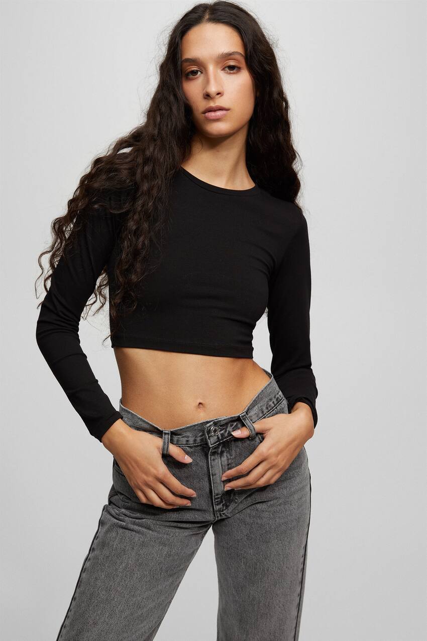 

Укороченная футболка с длинными рукавами Pull&Bear, черный