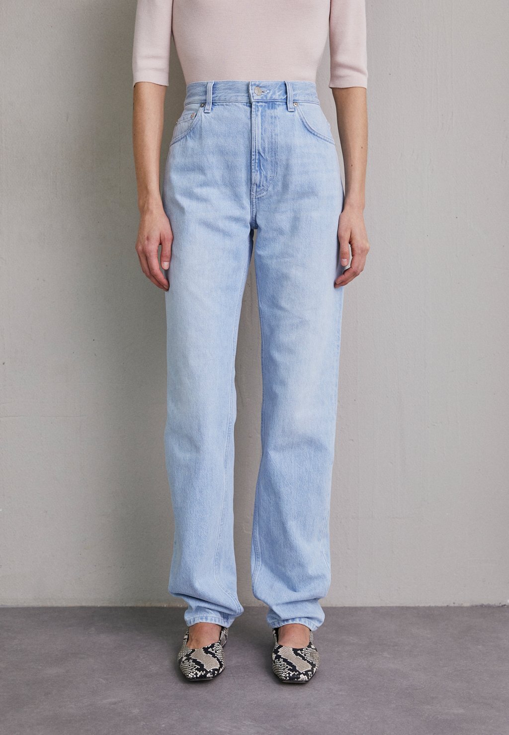 

Джинсы прямого кроя Filippa K, синий