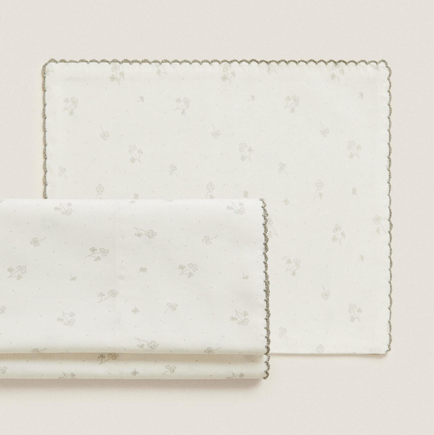 

Мини-комплект для детской кроватки Zara Home Clover Mini Cot Set, 2 предмета, кремово-белый