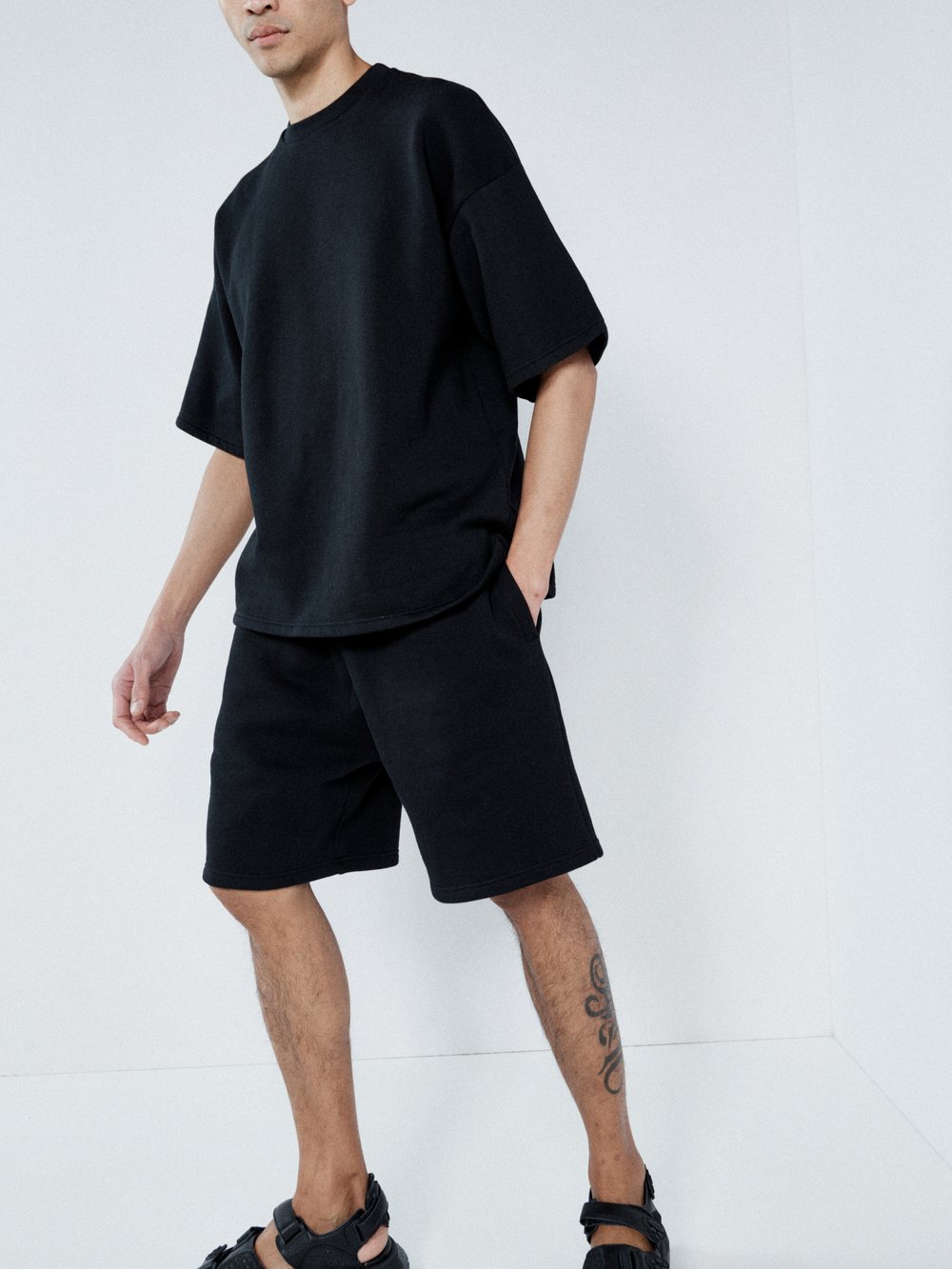 Спортивные шорты из джерси из органического хлопка Raey, черный черные шорты с накладными карманами moschino