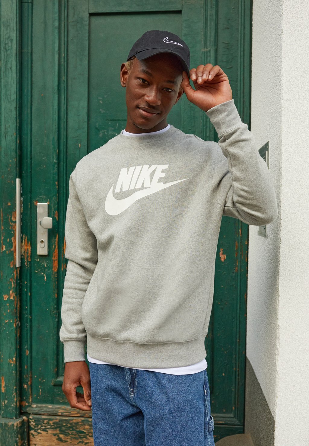 

Толстовка Nike
