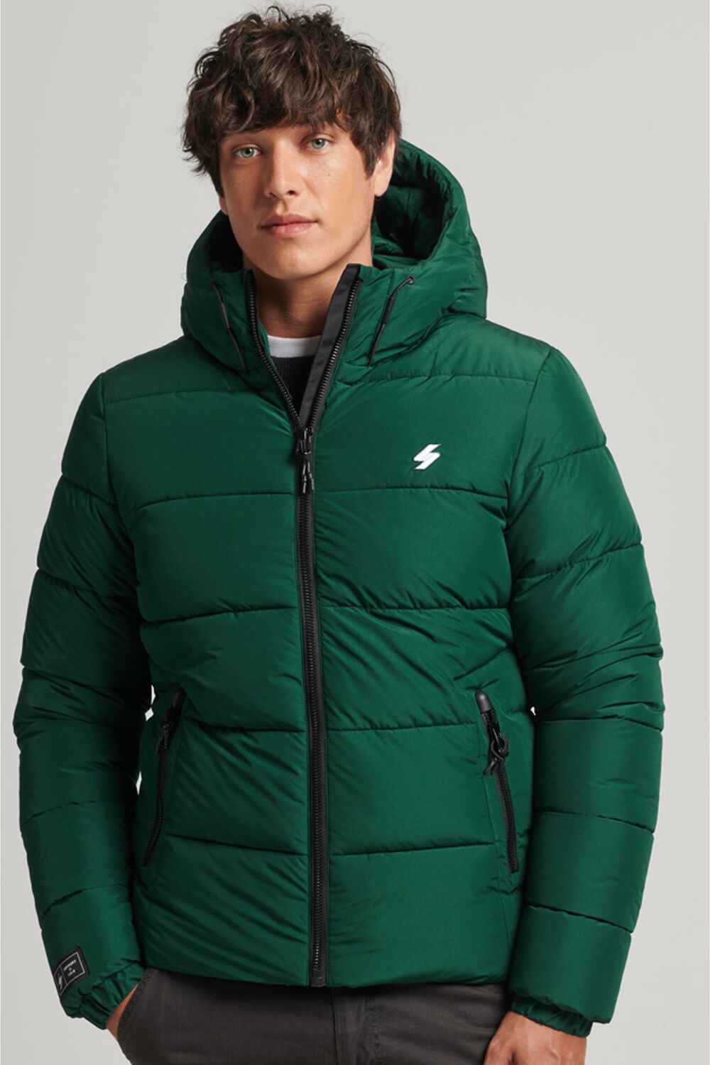 

Спортивный пуховик с капюшоном Superdry, зеленый