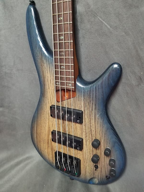 

Ibanez Soundgear SR600E Cosmic Blue Starburst Flat 2022