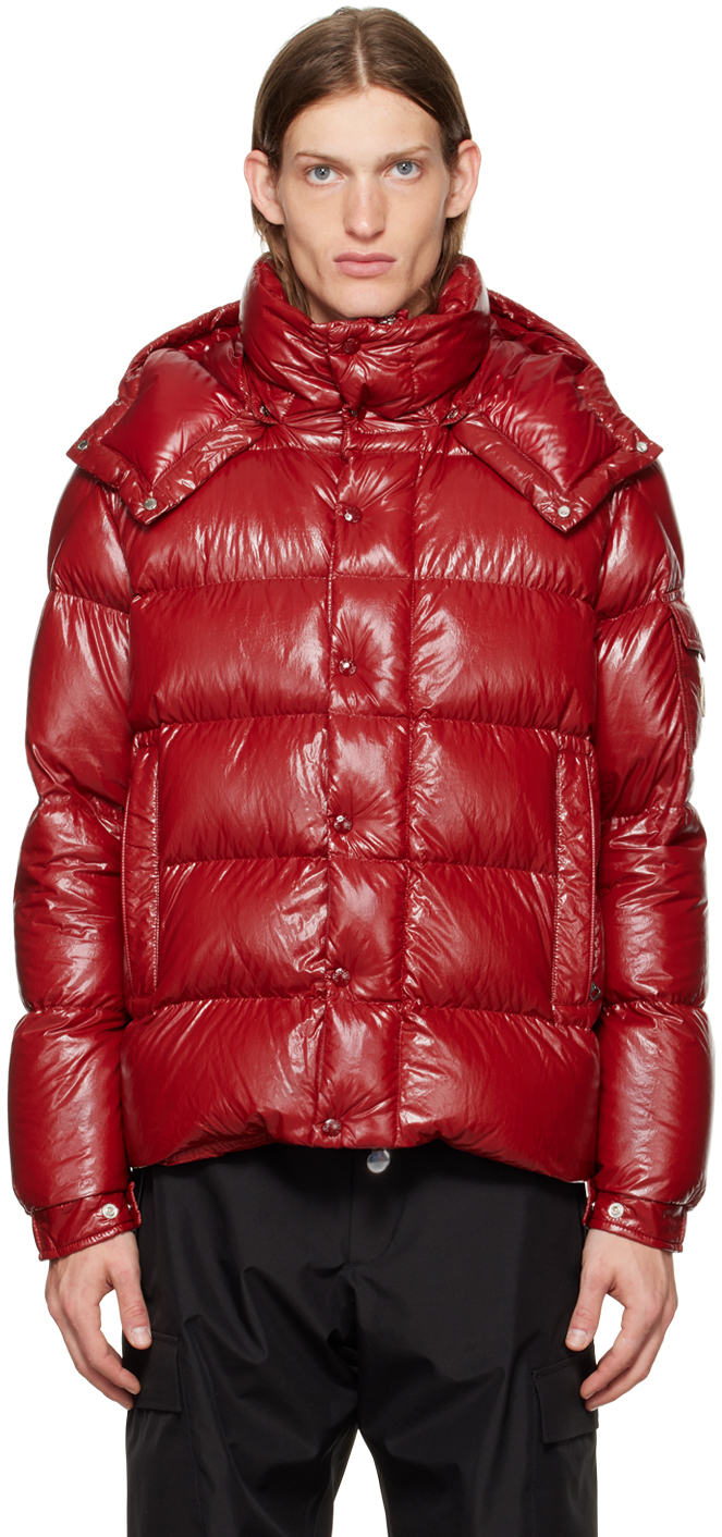 

Красный пуховик Moncler Maya 70