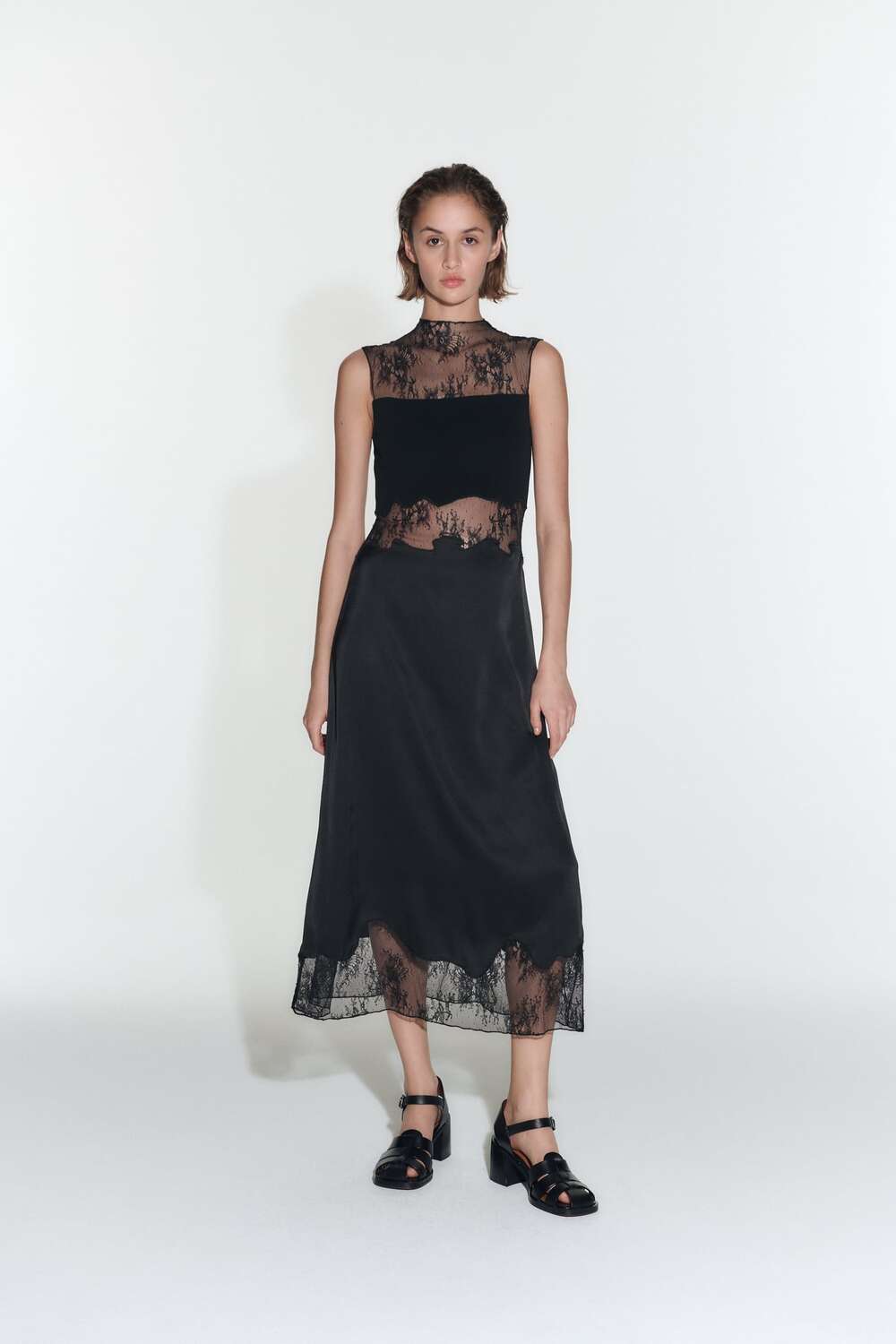 

Трикотажное романтическое платье ZARA, черный