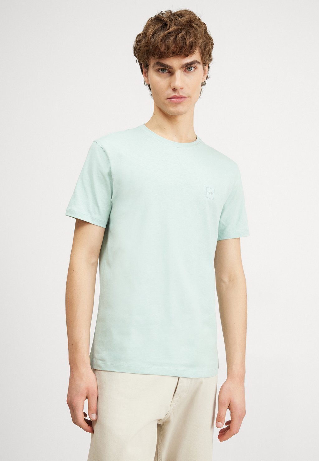

Базовая футболка Tales BOSS, цвет turquoise/aqua