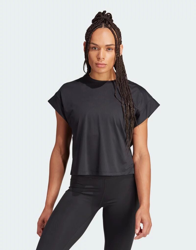 

Черная футболка adidas Studio adidas performance, Серый