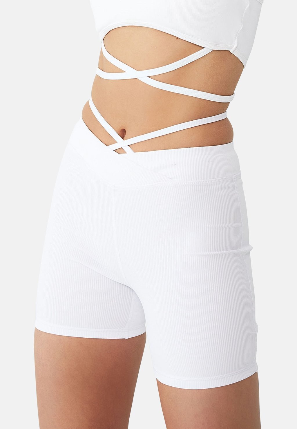 

Шорты Cotton On, белый