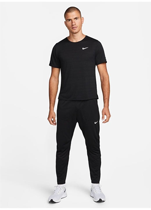 

Черные, серые и серебряные мужские спортивные штаны Nike