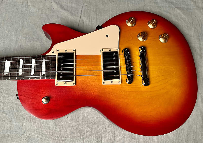 

Gibson Les Paul Tribute Satin 2023 Cherry Sunburst