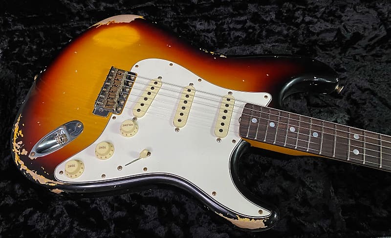 

НОВЫЙ! 2023 Fender Custom Shop 69 Heavy Relic Stratocaster — Полиуретаны с ручным заводом — Официальный дилер — Старые 3-тональные солнечные лучи — Всего 7,5 фунтов Custom Shop '69 Reissue Stratocaster Heavy Relic