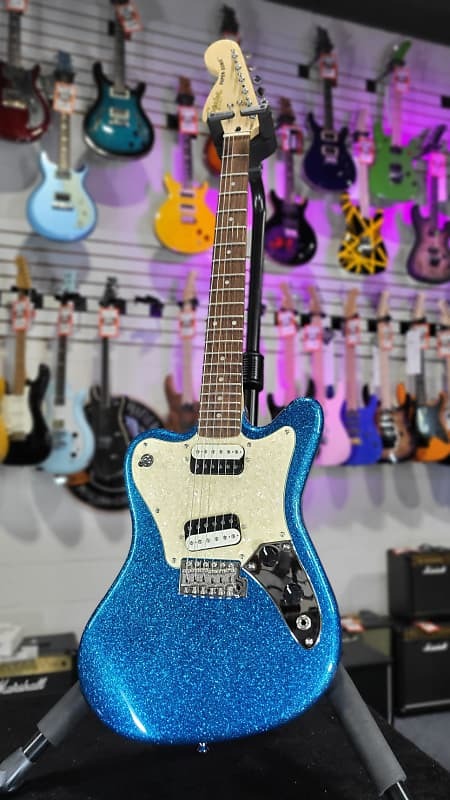 

Гитара Squier Paranormal Super-Sonic Electric Guitar, сияющий голубой