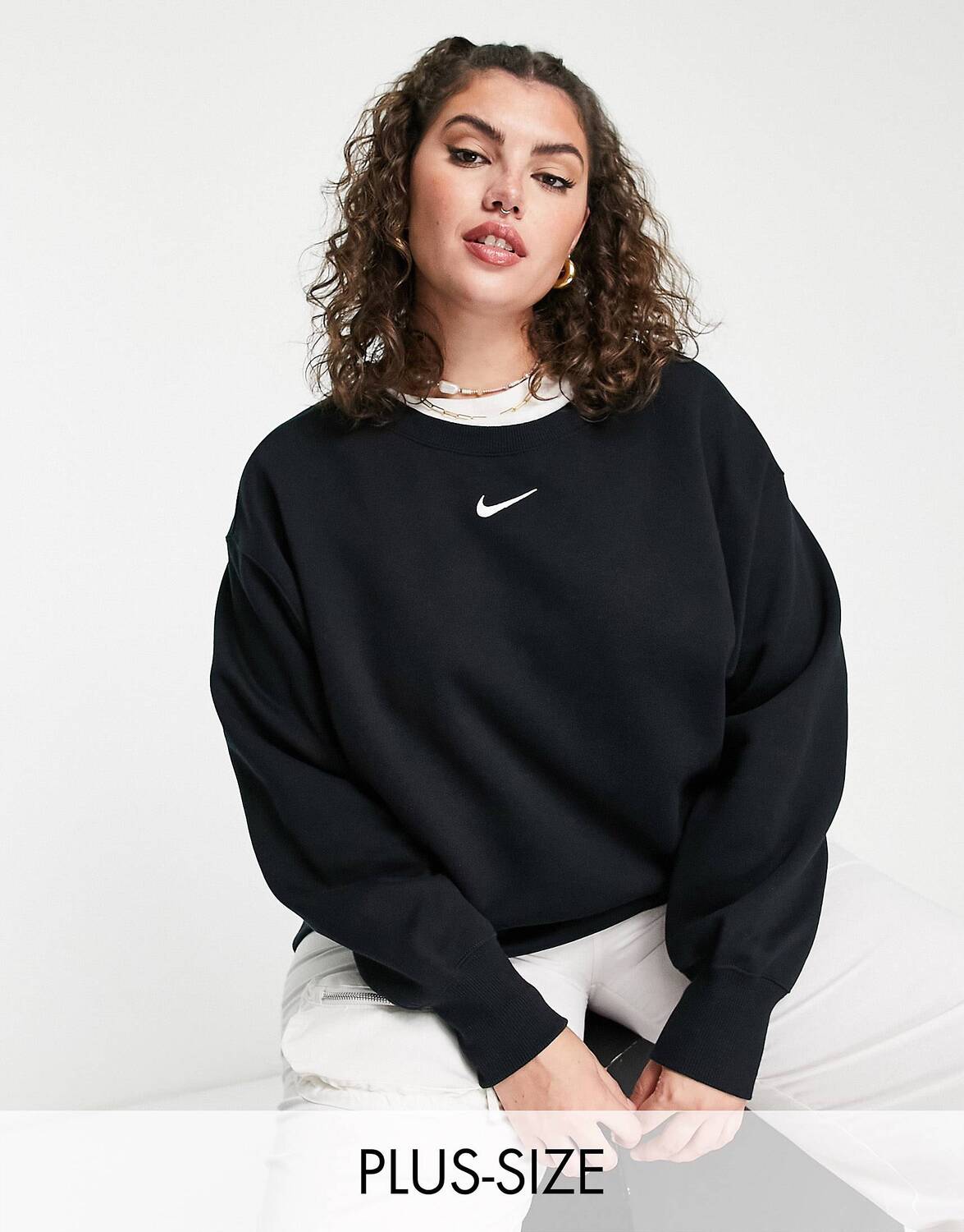 

Черная толстовка с круглым вырезом и парусиной Nike Plus mini swoosh, Черный
