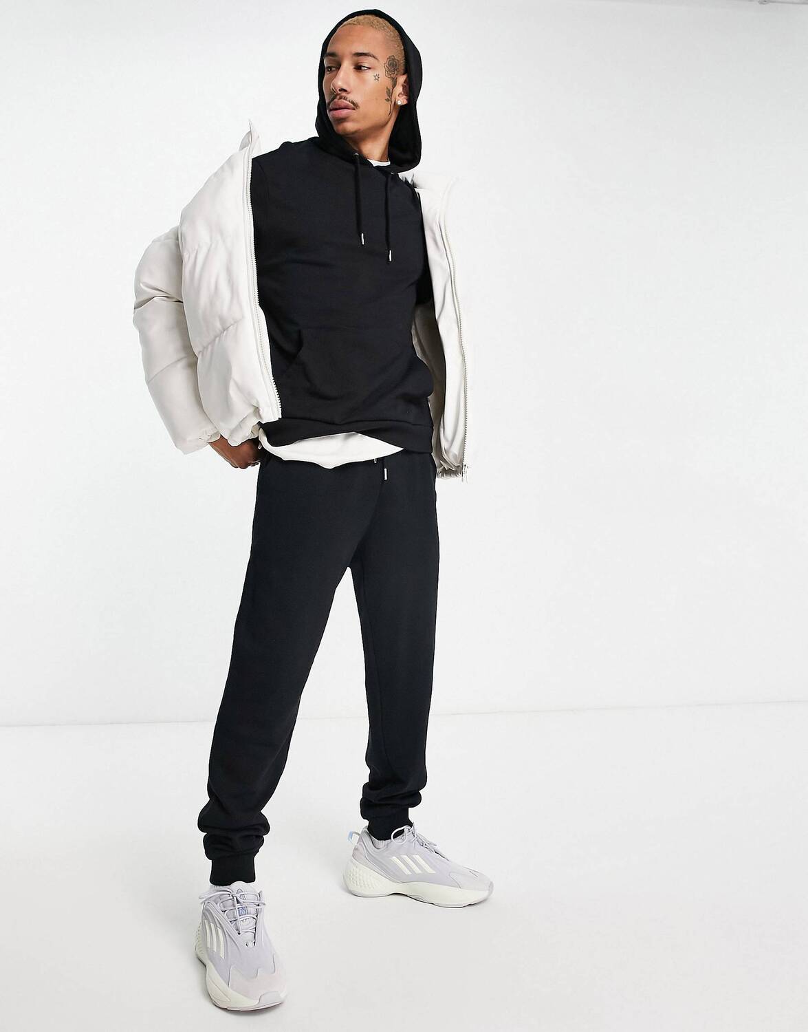 

Черные зауженные джоггеры ASOS DESIGN - BLACK
