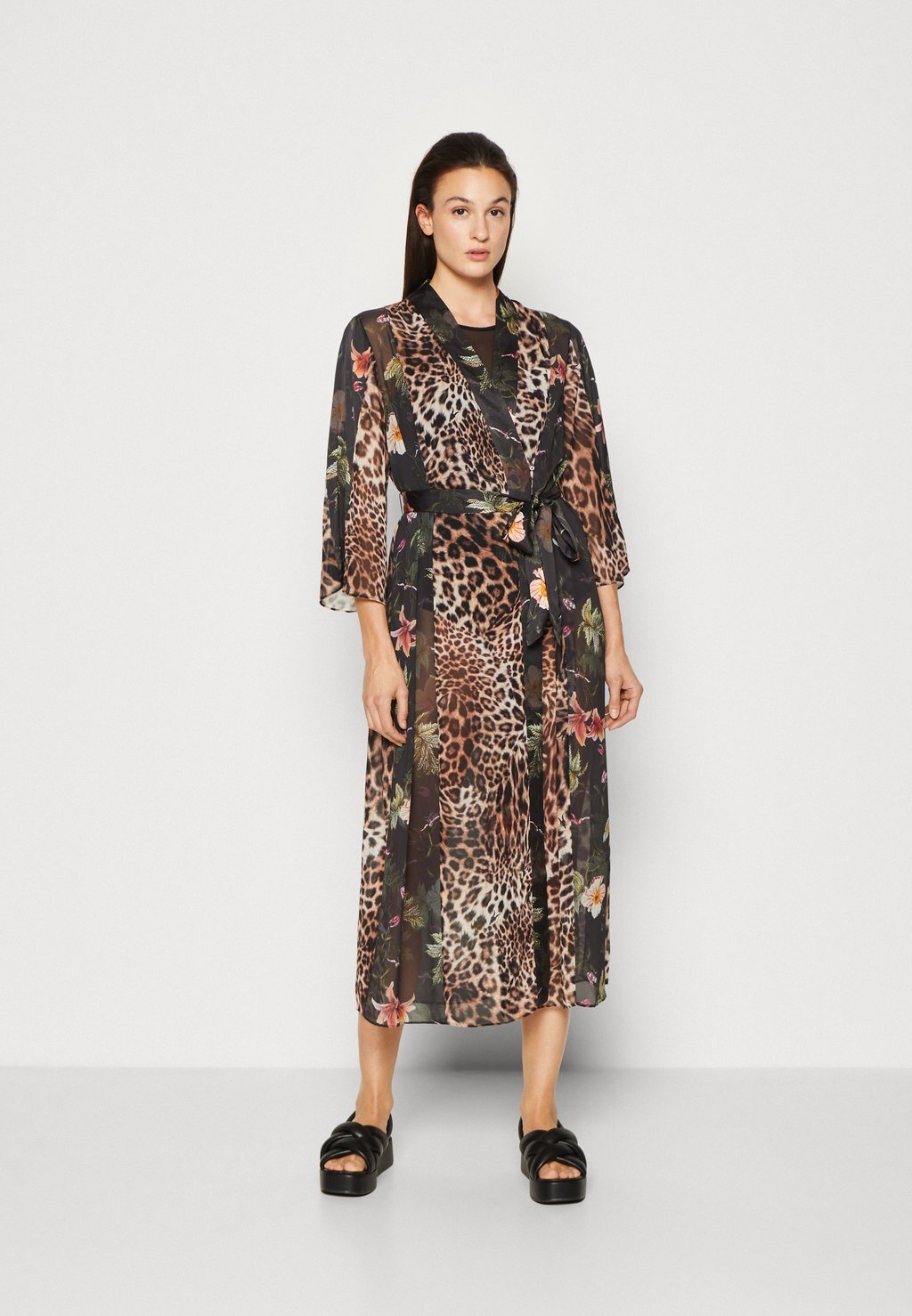 

Куртка летняя AllSaints