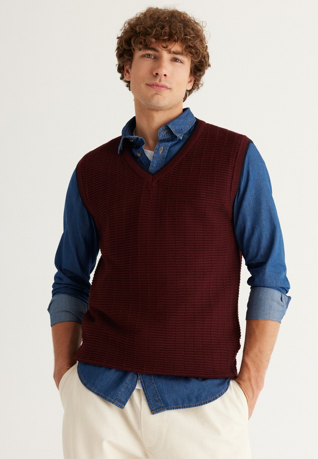 

Топ Standard Fit AC&CO / ALTINYILDIZ CLASSICS