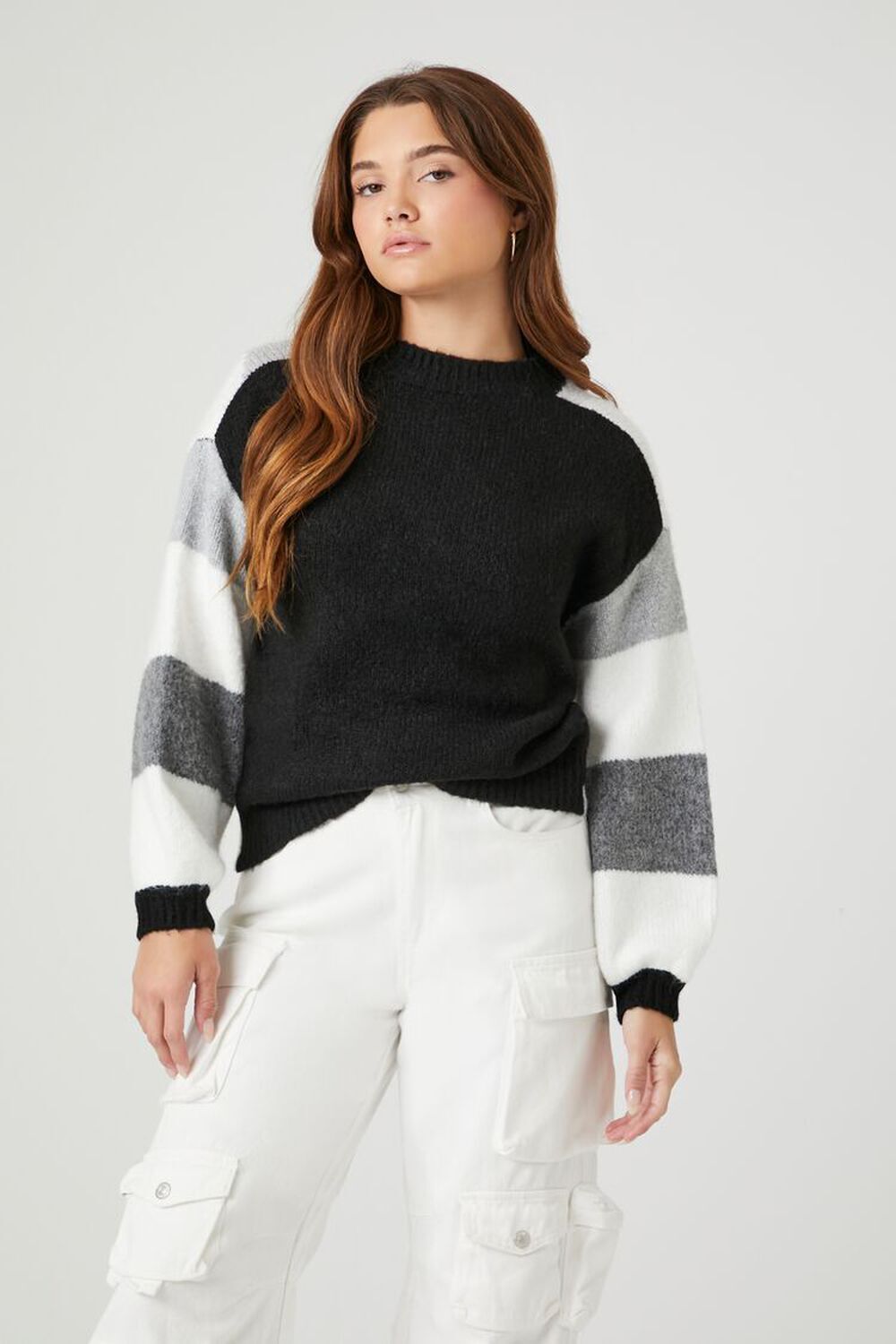 

Свитер с абстрактным принтом и цветными блоками Forever 21, черный