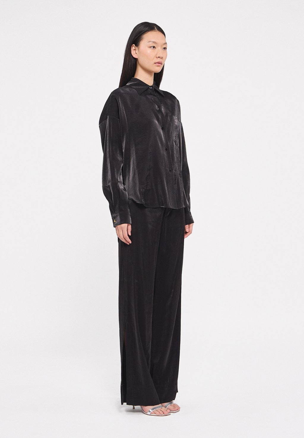 

Блузка на пуговицах Magnolia Shirt Blouse AERON, черная