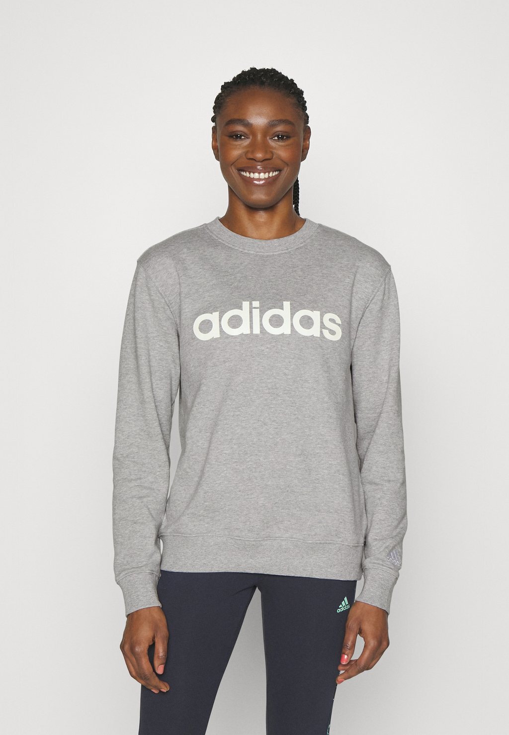 

Толстовка Adidas
