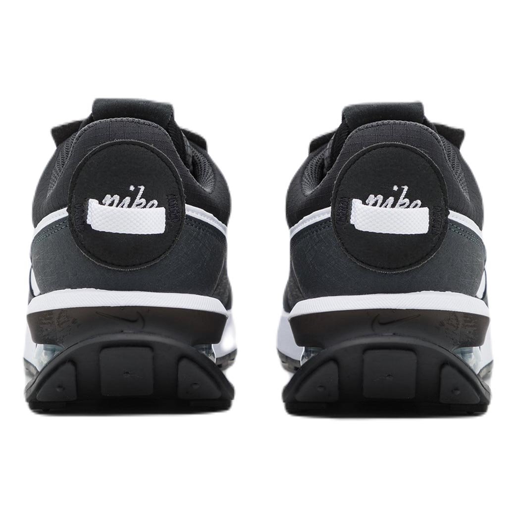 Nike black/white air hotsell max 270 futura trainers