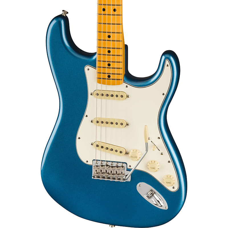 

Fender American Vintage II 1973 Stratocaster в синем цвете Лейк-Плэсид 0110272802