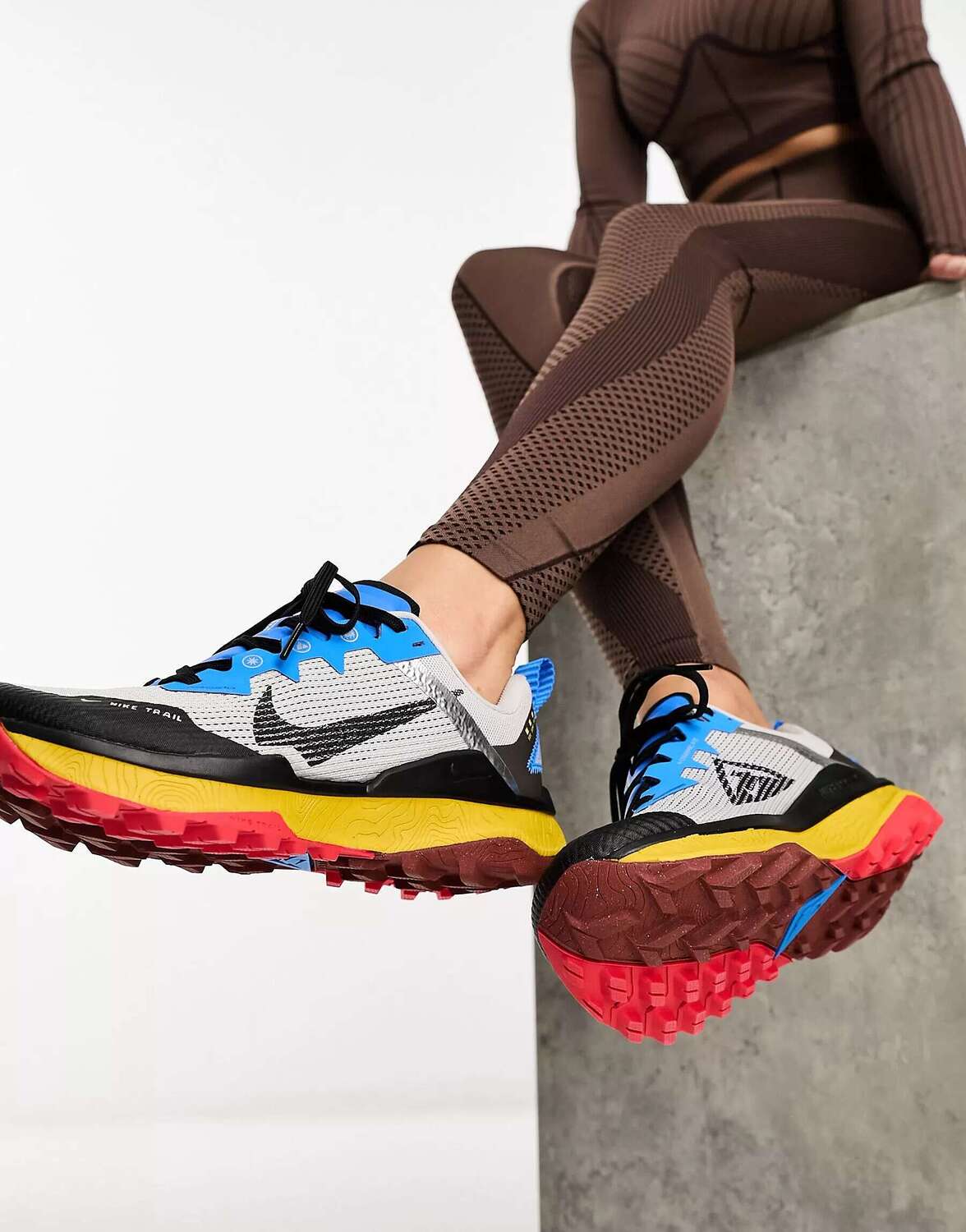 

Кроссовки Nike React Wildhorse 8 серого цвета и основного цвета
